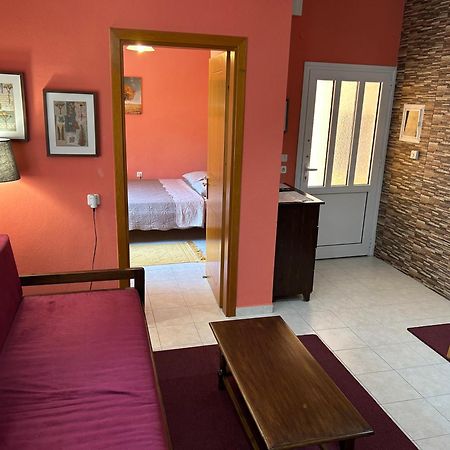 Anna'S House Apartment Síndos Екстериор снимка