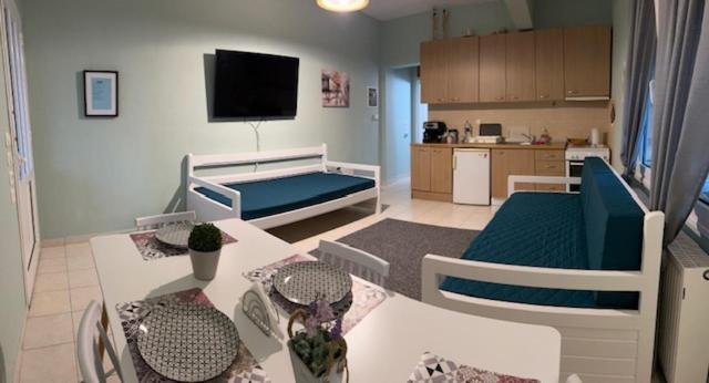 Anna'S House Apartment Síndos Екстериор снимка